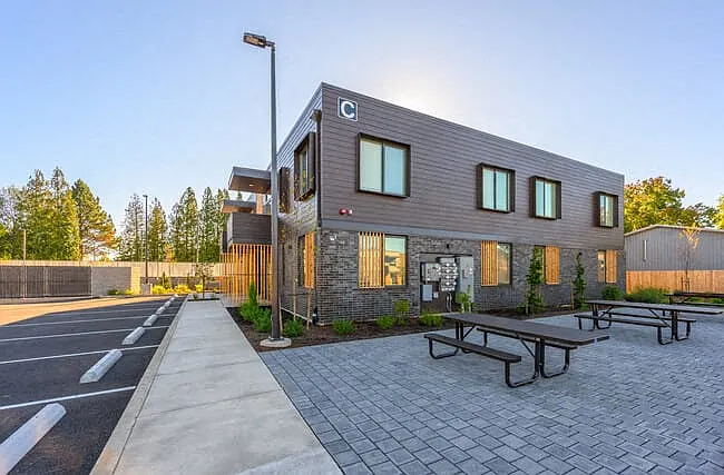 Edison Apartments — Photo 11