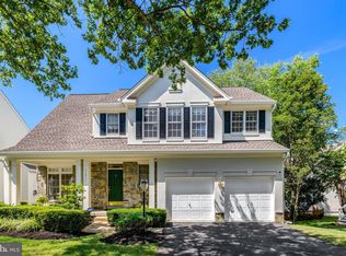 25897 Flintonbridge Dr, Chantilly, VA 20152