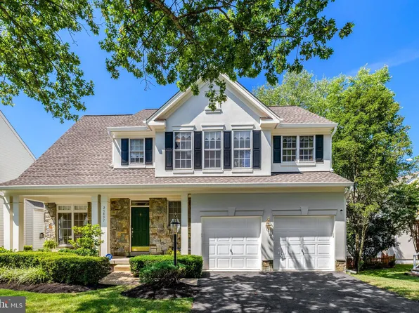 25897 Flintonbridge Dr, Chantilly, VA 20152