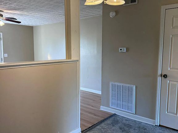 4th image of 409 Claymar Dr #C