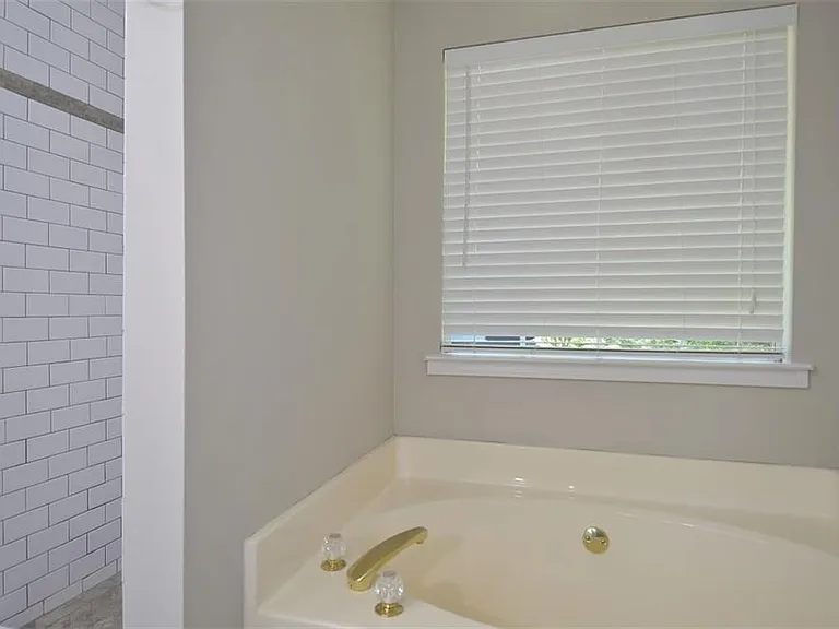 2865 Cressington Bnd NW — Photo 12