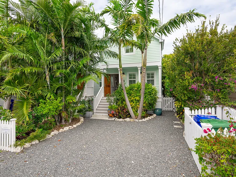 207 Virginia St — Photo 27