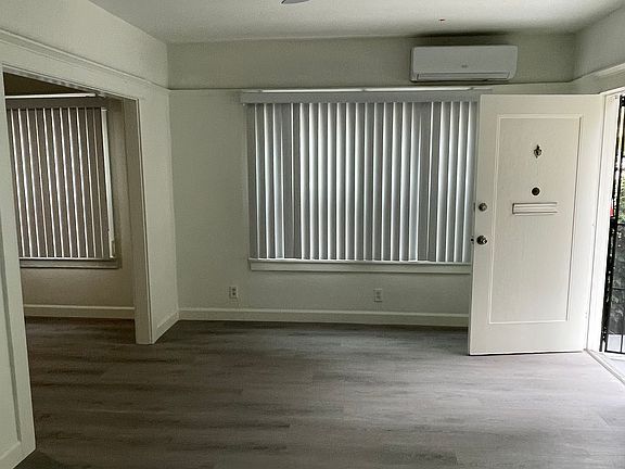 3rd image of 213 N Louise St #243