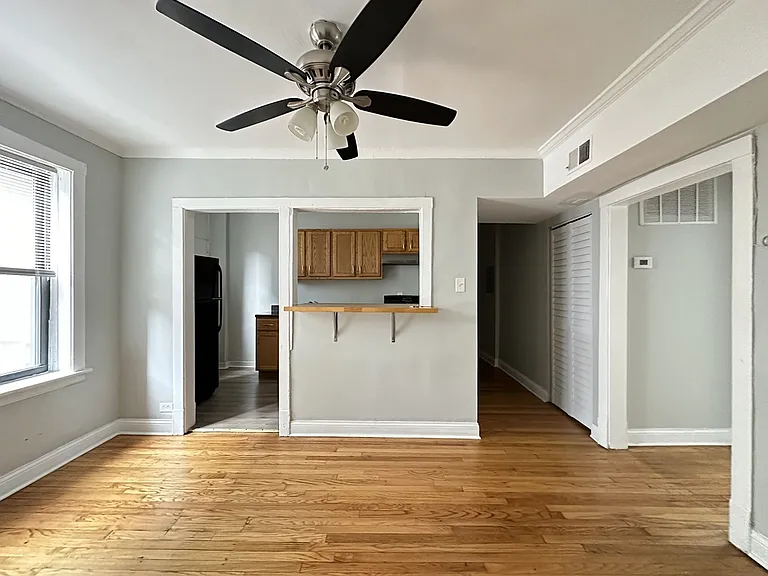 7000 N Paulina St #2 — Photo 7