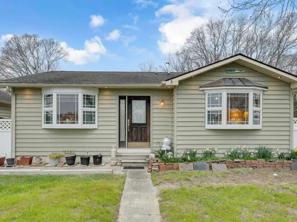 18 Carriage Ln, Cape May, NJ 08204