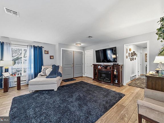 5th image of 491 B Delair Rd