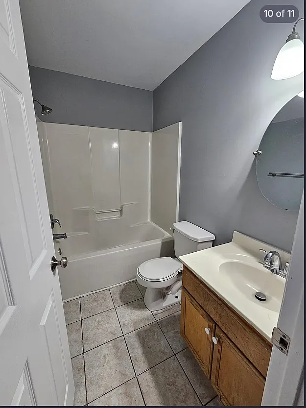 3 bed, 2.5 bath, 1325 sqft, $1,795 — Photo 3