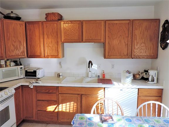 4th image of 12719 A St S