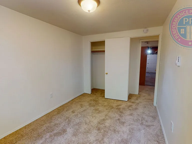 4333 NE 63rd Ave — Photo 15
