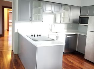 87 Spring St #2, Newport, RI 02840