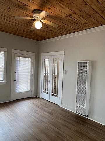 2nd image of 4226 E 4th St #8