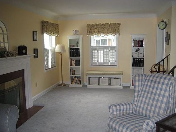 5th image of 413 Water St