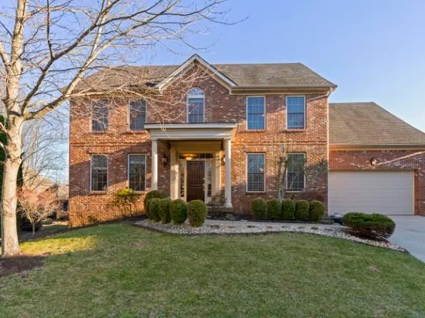 2100 Naples Ln, Lexington, KY 40513