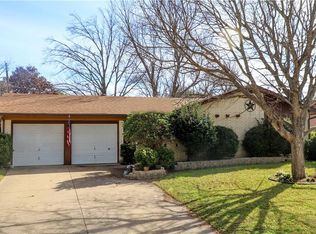 2615 Bent Tree Ln, Arlington, TX 76016