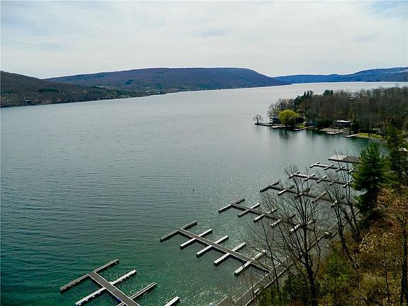 4th image of 92 Cliffside Dr