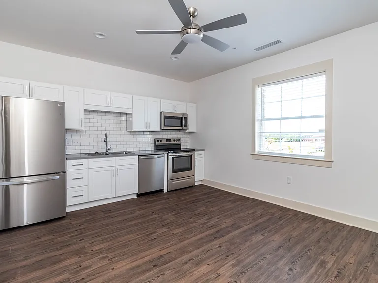 1120 Franck St — Photo 20