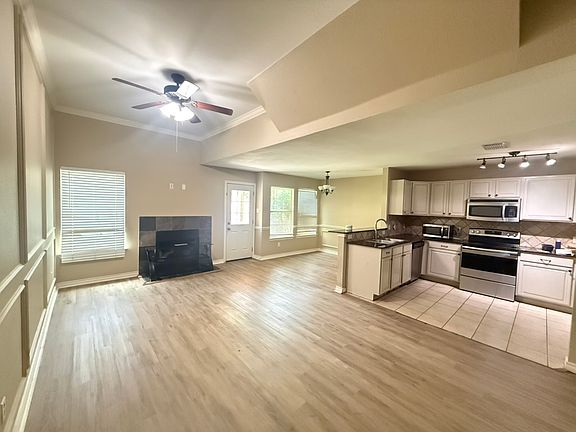 2nd image of 12604 Oceanside Dr