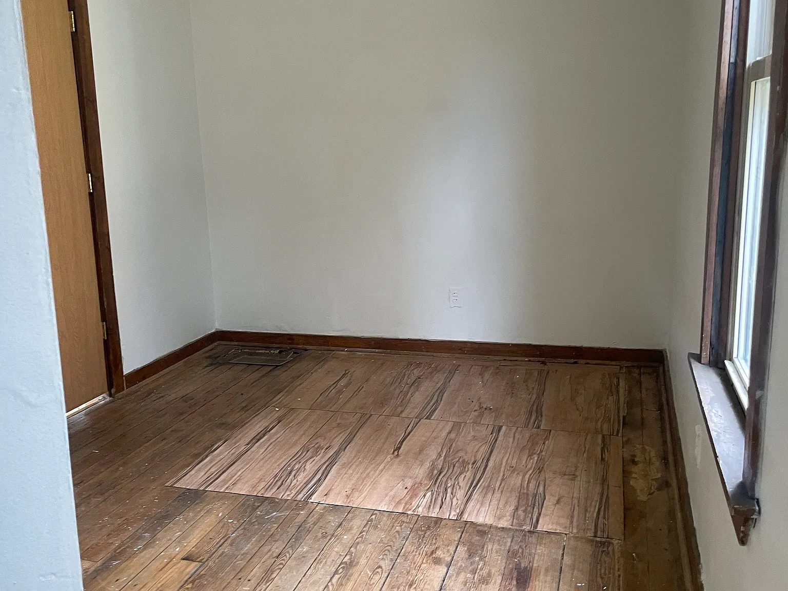 3 bed, 1100 sqft, $1,275 — Photo 4