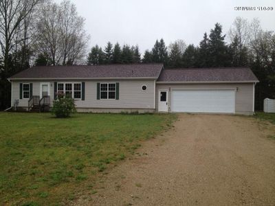 11827 S White Pine Dr, Grant, MI, 49327
