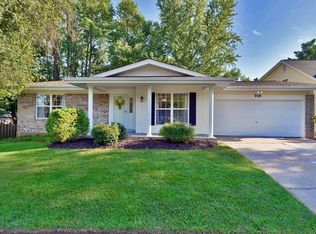 714 Reinke Rd, Ballwin, MO 63021