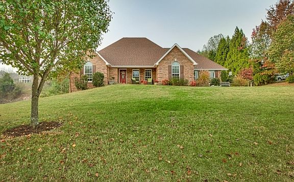 2nd image of 130 Lake Harbor Dr