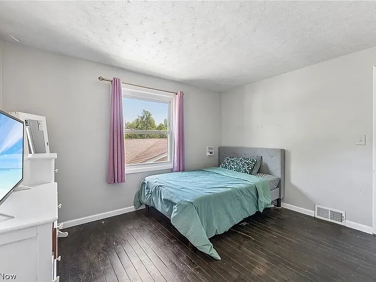 2369 Frederick Dr — Photo 22