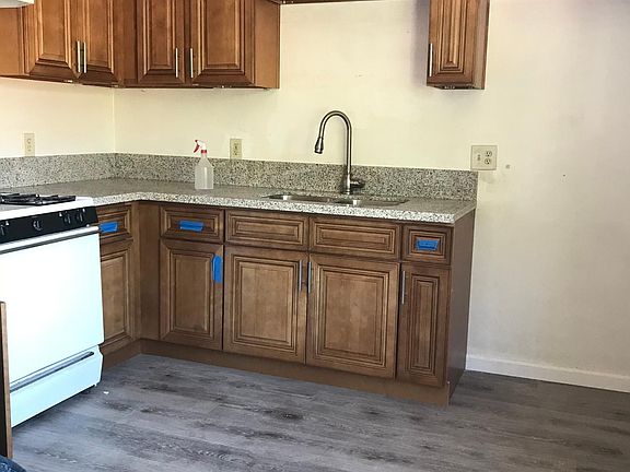 5th image of 420 S Garnsey St #D