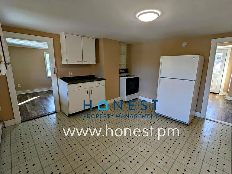 3 Jefferson St #5 — Photo 3