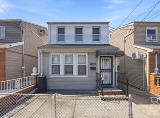 7020 53rd Rd, Maspeth, NY 11378