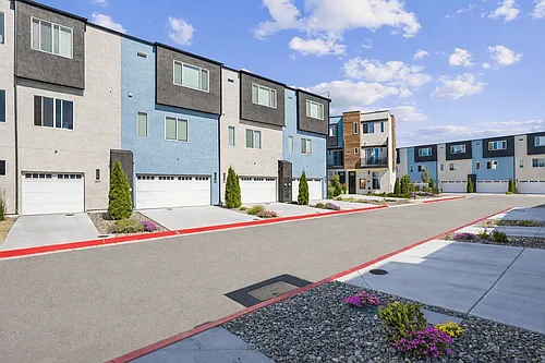 Summit Ridge Townhomes Photo 1