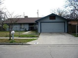 206 E Kaviland Ave, Fresno, CA