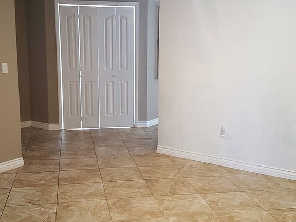 4th image of 8070 W Russell Rd Unit 1010