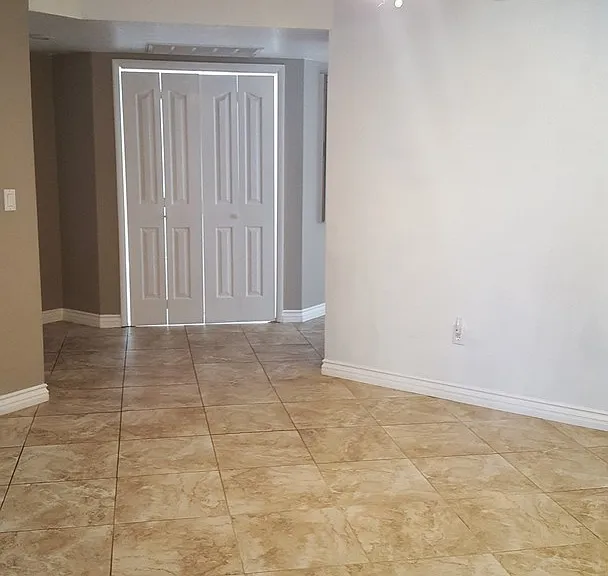 8070 W Russell Rd #1010 — Photo 4