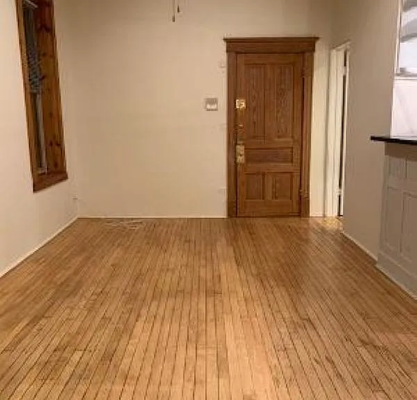 1951 N Bissell St #3R — Photo 2