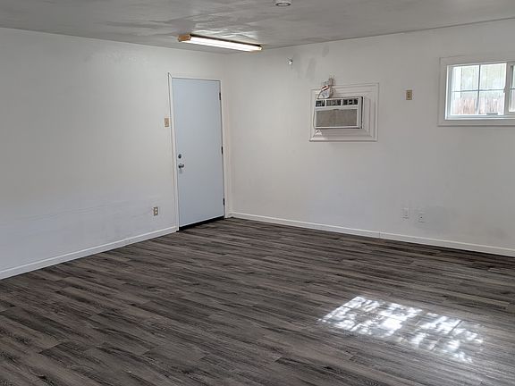 4th image of 746 Rollingwood Blvd