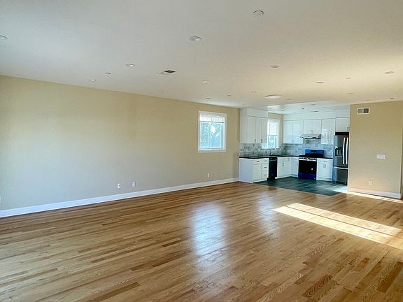 2nd image of 198 S Parkview Ave