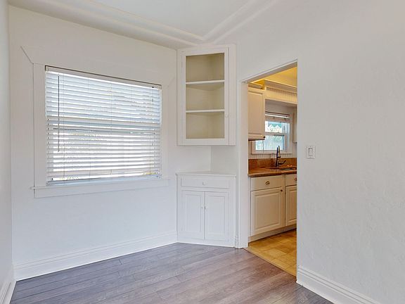 5th image of 215 D Ave APT G