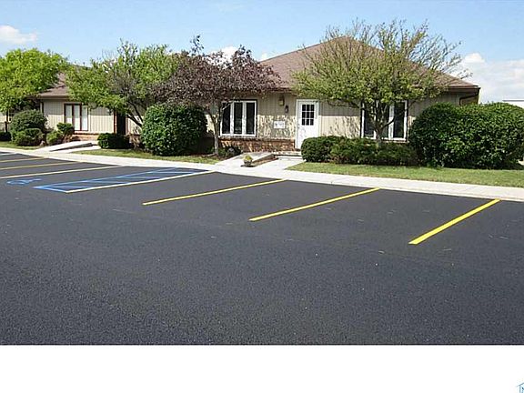 2nd image of 27068 Oakmead Dr