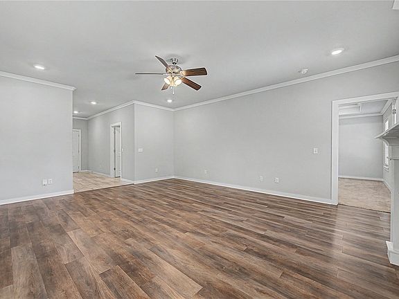 3rd image of 818 Copper St
