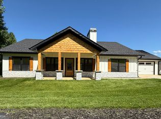 270 Meadow Crest Dr, Cleveland, GA 30528