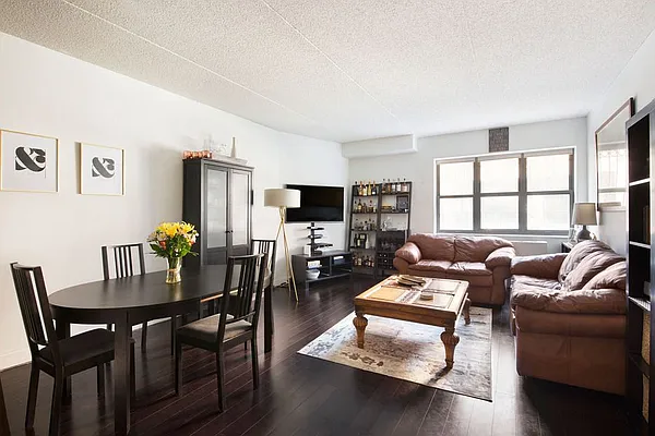 Sold by Stribling | media 37