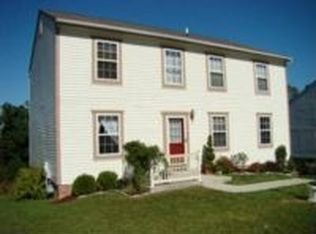 807 Windover Dr, Oakdale, PA 15071
