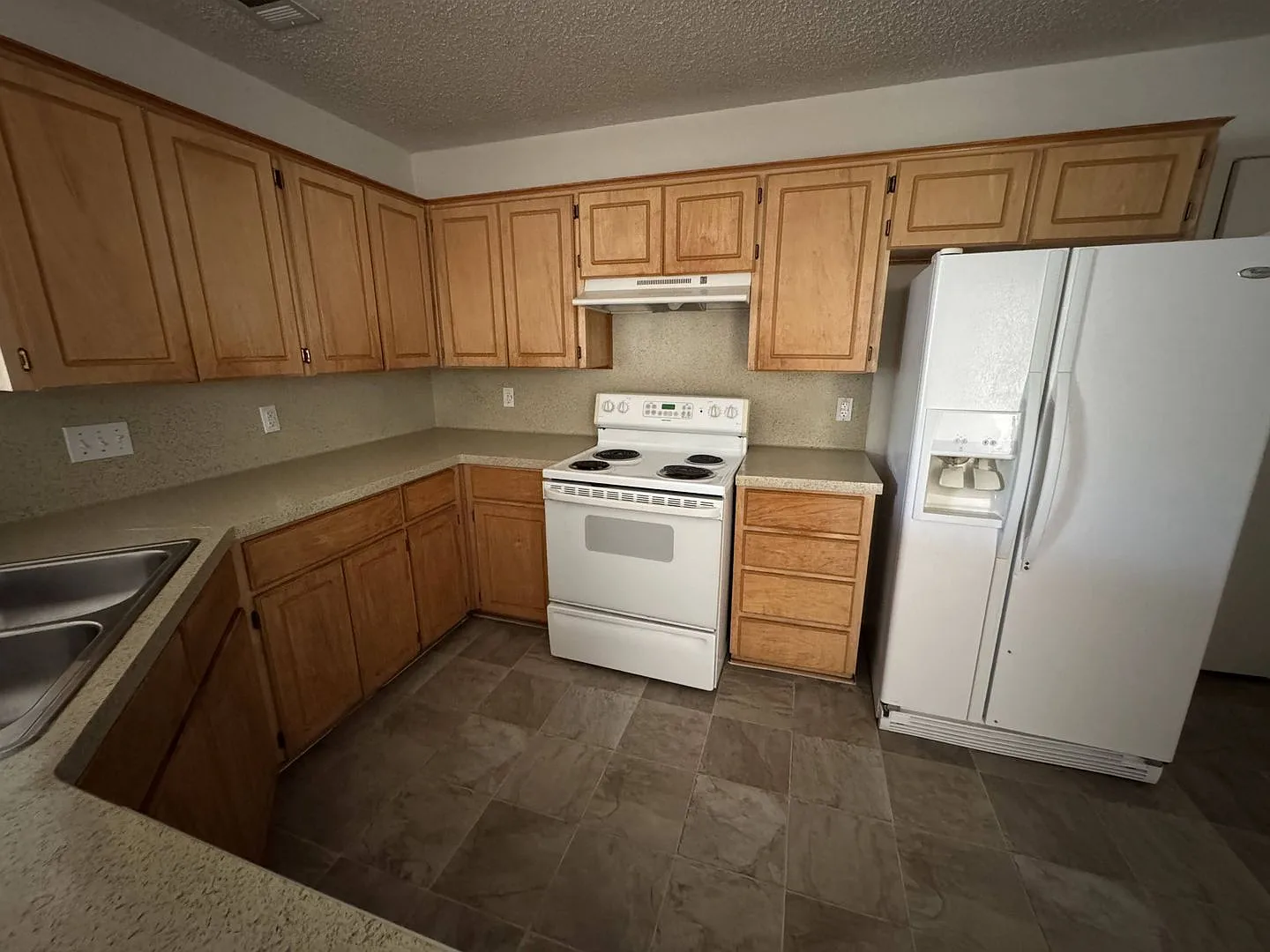 4-Bedroom House for Rent in Killeen — Photo 2