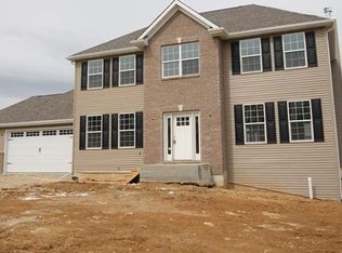 1103 Wake Forest Pkwy, Rockton, IL 61072