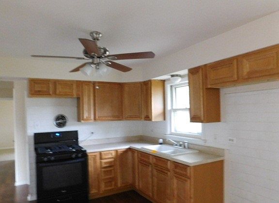 5th image of 11450 S Natchez Ave
