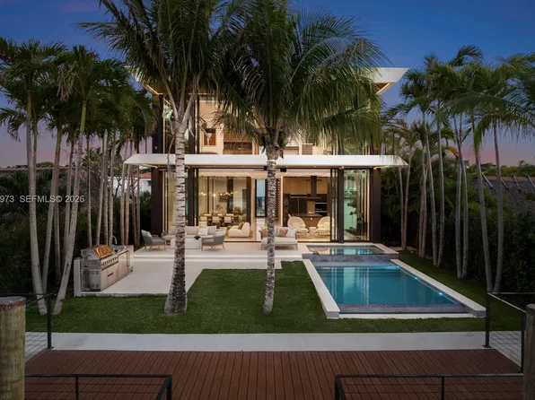 701 86th St, Miami Beach, FL 33141