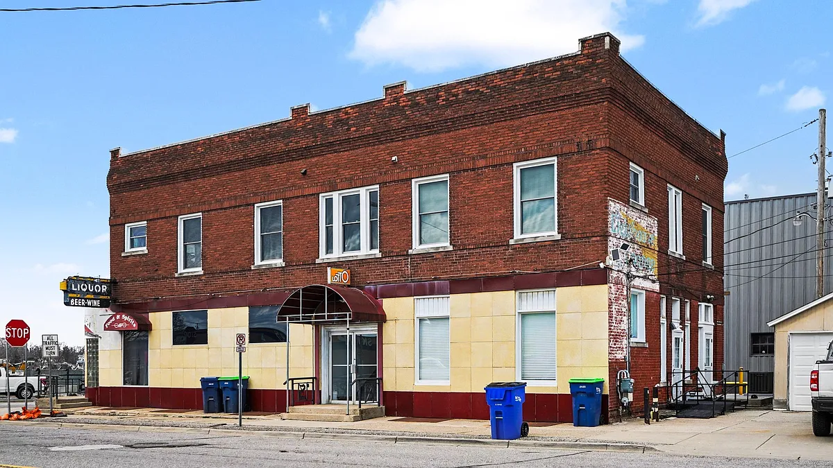 Building Photo - 1125 S Water St #2A