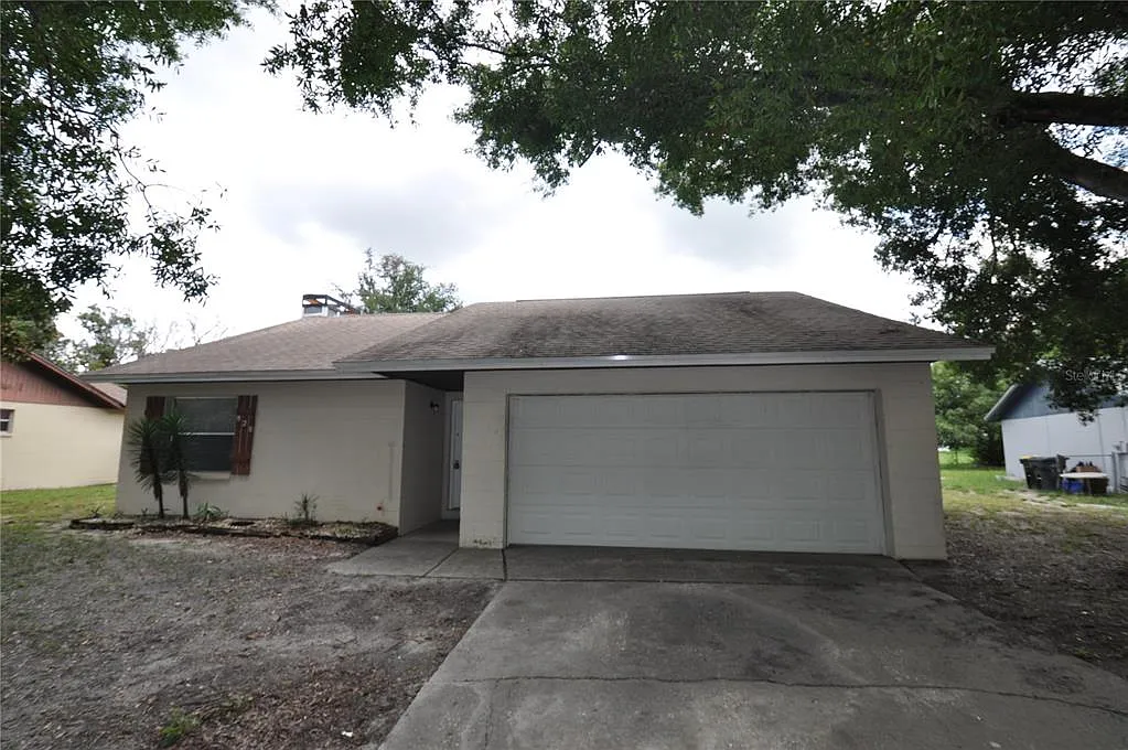 2 bed, 2.0 bath, 905 sqft, $1,595 — Photo 2