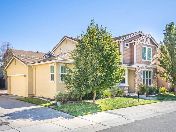 3rd image of 270 Picasso Cir