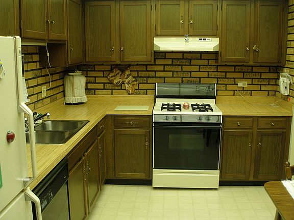4th image of 12117 S Laramie Ave APT 1